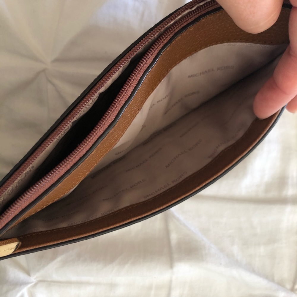 Leather Michael Kors wallet bag - Picture 5 of 7